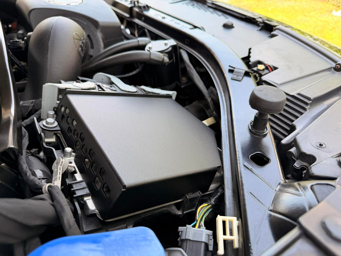 [PRE-ORDER] 2020+ Explorer Aluminum Engine Bay Dress Up Panel / ECU Cover